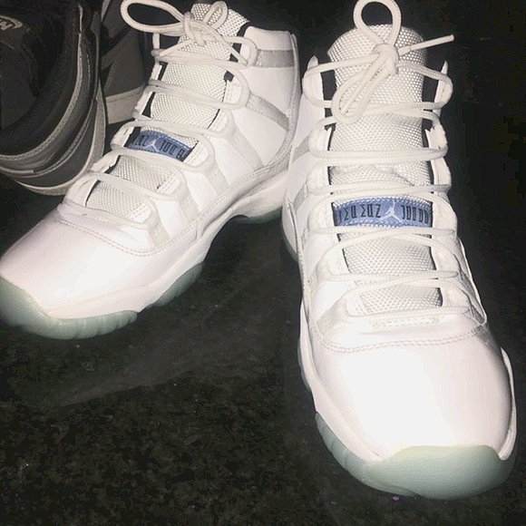 Jordan 11 - Picture 3 of 4